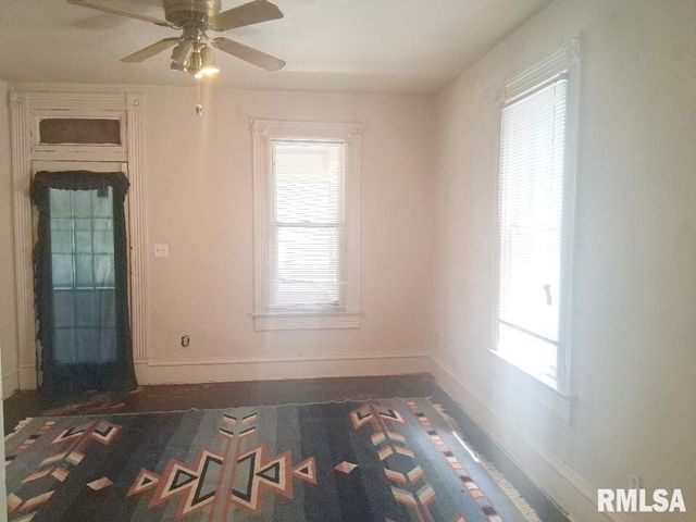 2326 W WISWALL Street, Peoria, IL 61605