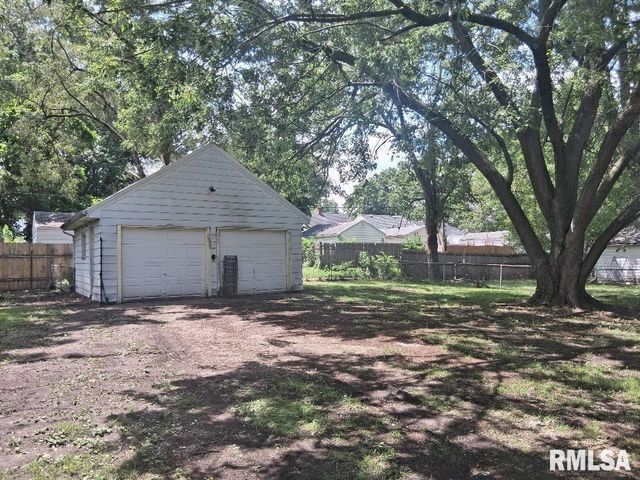 2326 W WISWALL Street, Peoria, IL 61605