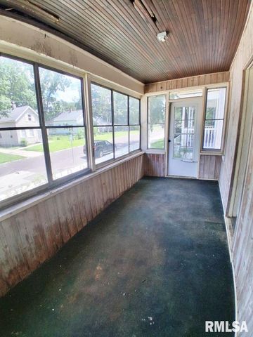 2326 W WISWALL Street, Peoria, IL 61605