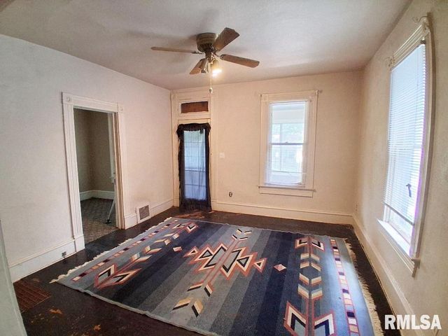 2326 W WISWALL Street, Peoria, IL 61605