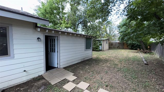 2816 Gordon Avenue, Fort Worth, TX 76110