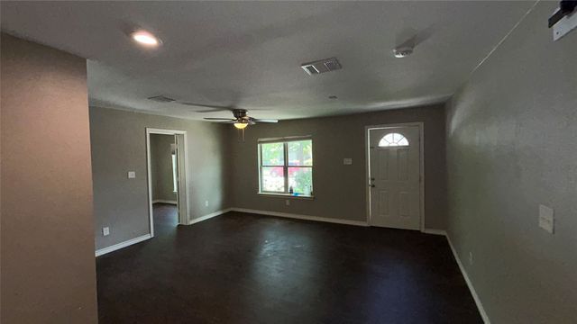 2816 Gordon Avenue, Fort Worth, TX 76110