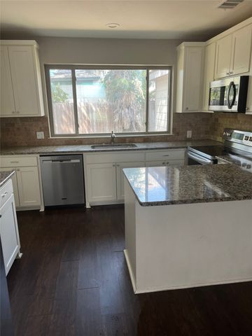 2816 Gordon Avenue, Fort Worth, TX 76110