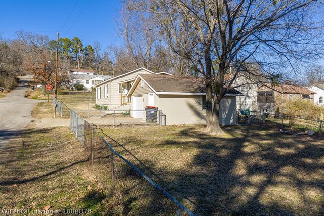 1702 Alma Boulevard, Van Buren, AR 72956