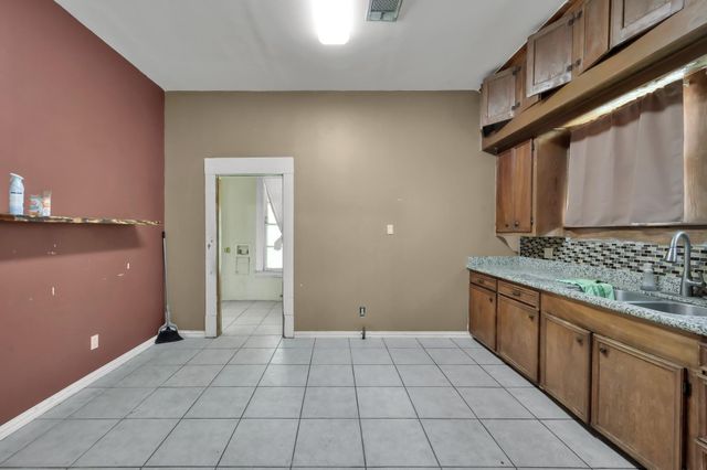 118 North Street, Houston, TX 77009