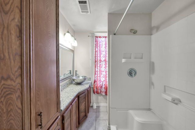 118 North Street, Houston, TX 77009