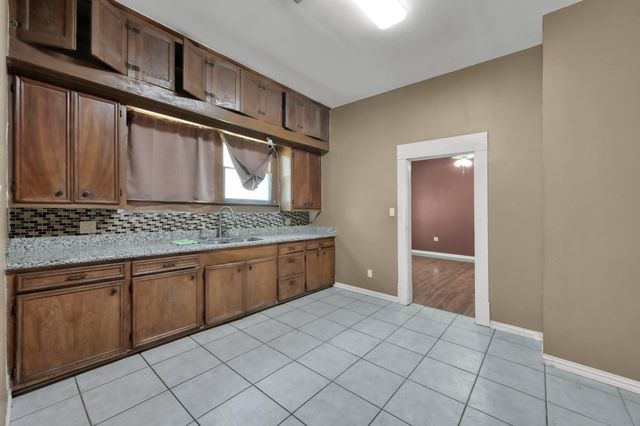 118 North Street, Houston, TX 77009