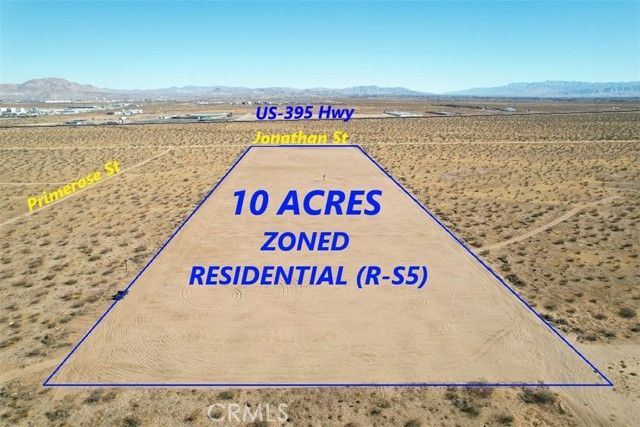 7 Jonathan St, Adelanto, CA 92301