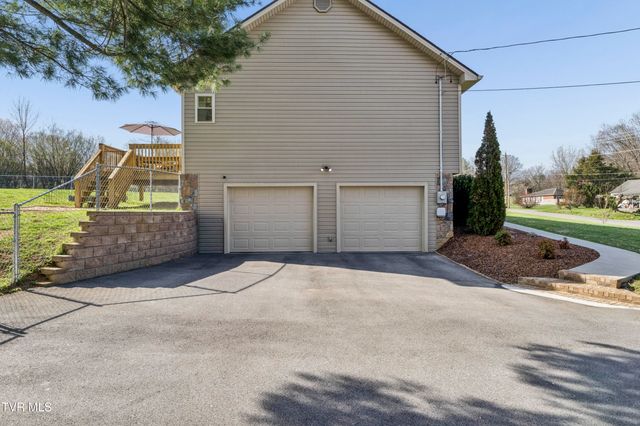 120 Hopper Road, Johnson City, TN 37604