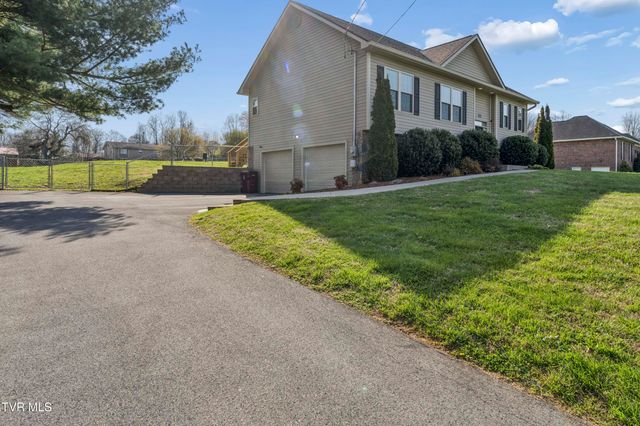 120 Hopper Road, Johnson City, TN 37604