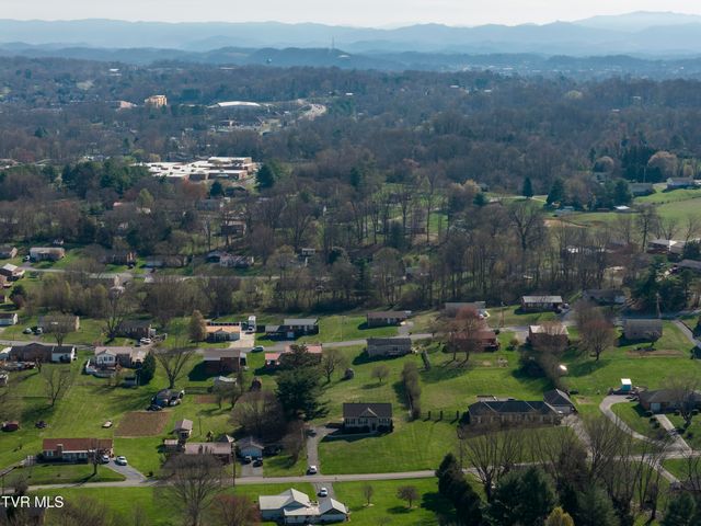 120 Hopper Road, Johnson City, TN 37604