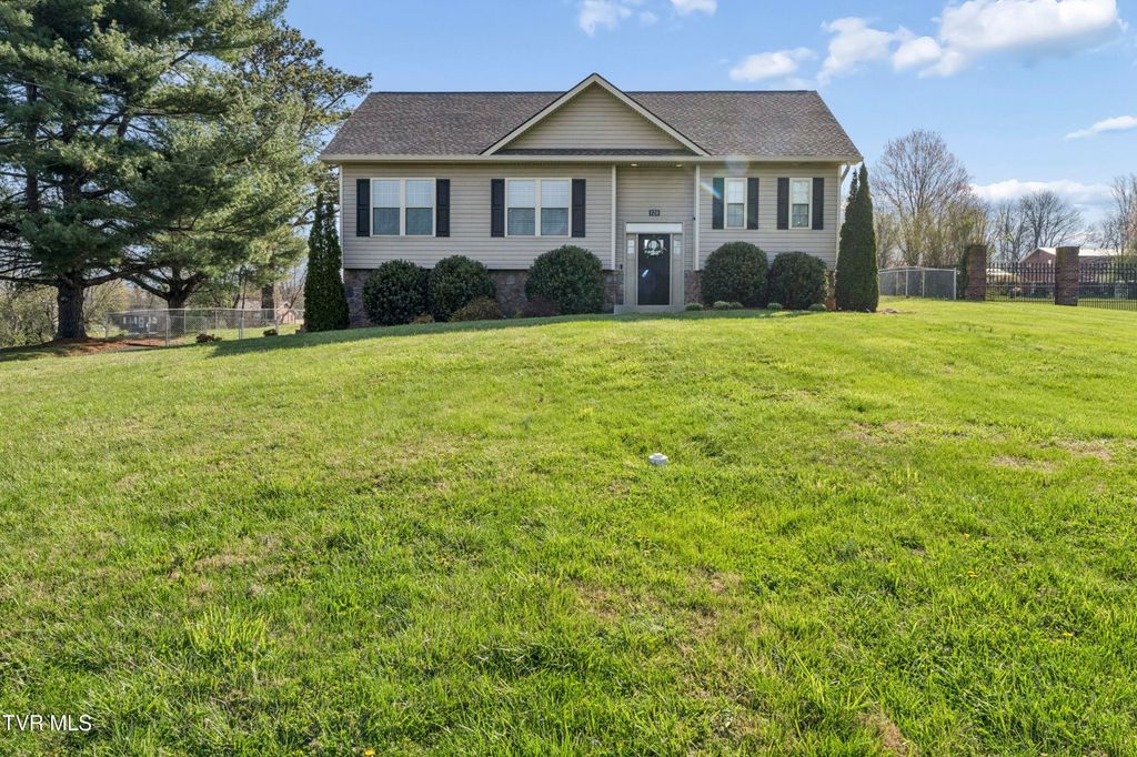 120 Hopper Road, Johnson City, TN 37604