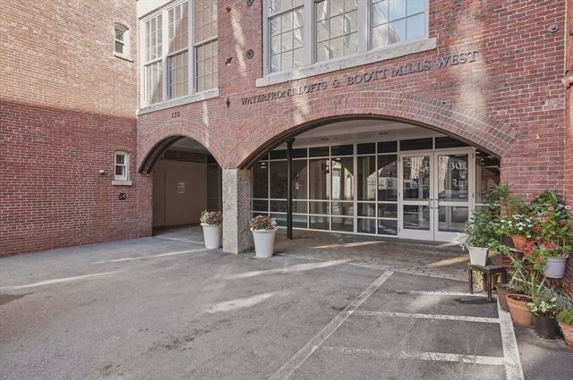 130 John Street 358, Lowell, MA 01852