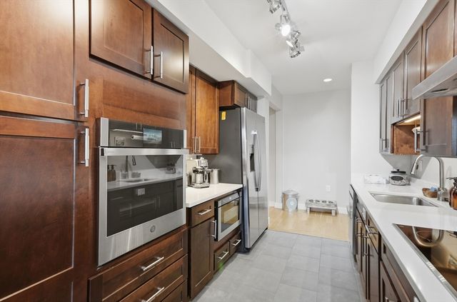 130 John Street 358, Lowell, MA 01852