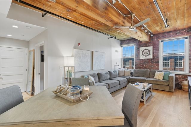 130 John Street 358, Lowell, MA 01852