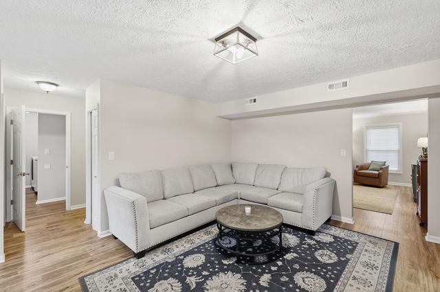 1728 Masters Lane, Lexington, KY 40515