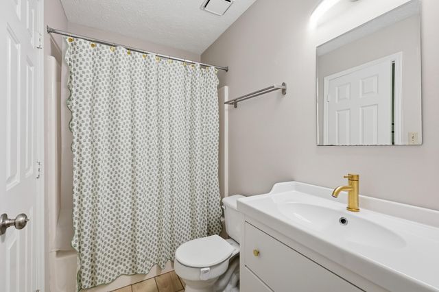 1728 Masters Lane, Lexington, KY 40515