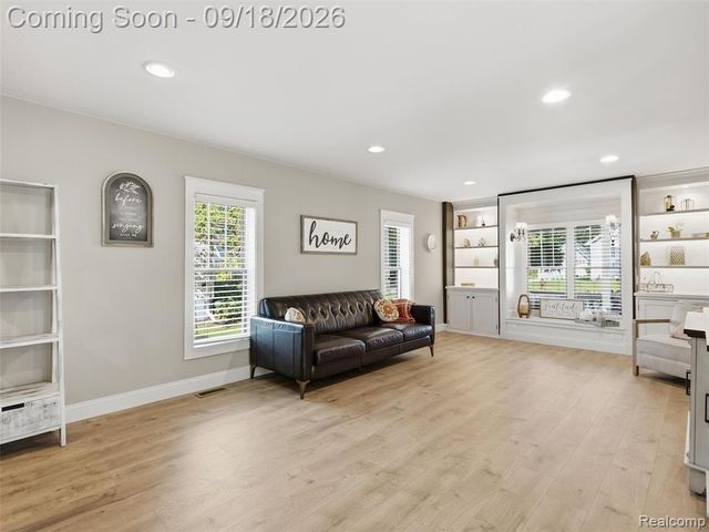 32 Park Street, Oxford, MI 48371