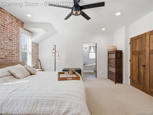32 Park Street, Oxford, MI 48371
