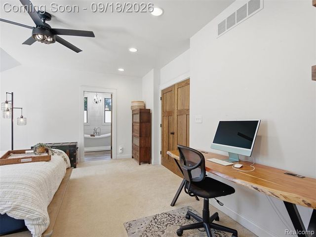 32 Park Street, Oxford, MI 48371