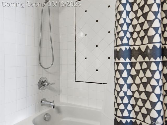 32 Park Street, Oxford, MI 48371