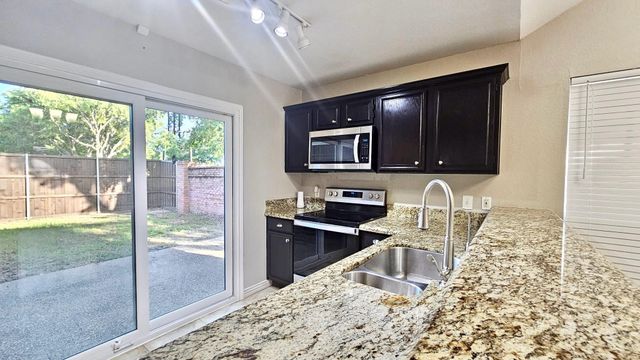 500 Lake Forest Drive, Coppell, TX 75019