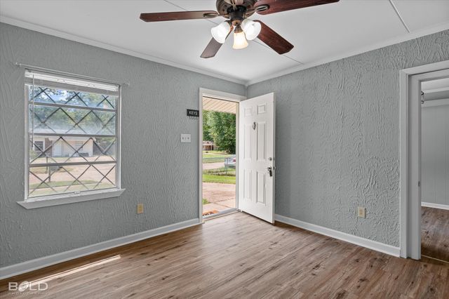 4605 Birdwell Lane, Bossier City, LA 71111