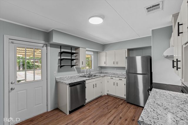 4605 Birdwell Lane, Bossier City, LA 71111