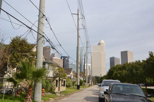 1316 Cleveland A, Houston, TX 77019