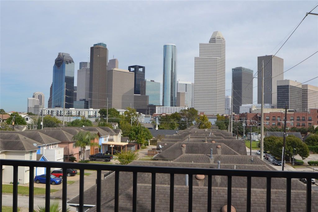 1316 Cleveland A, Houston, TX 77019