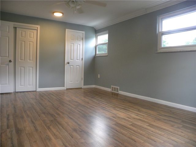 125 Everglade Dr, Penn Hills, PA 15235