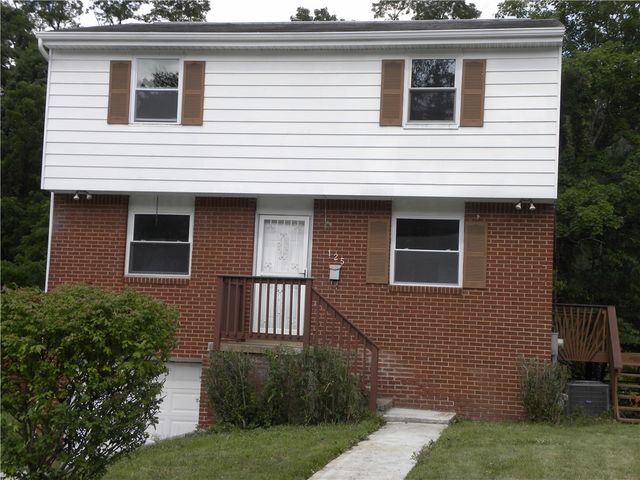 125 Everglade Dr, Penn Hills, PA 15235