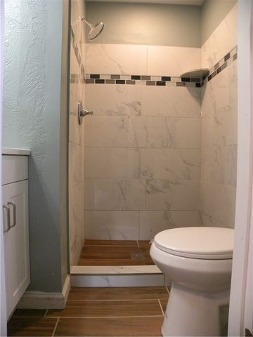 125 Everglade Dr, Penn Hills, PA 15235