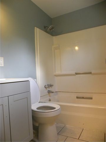 125 Everglade Dr, Penn Hills, PA 15235