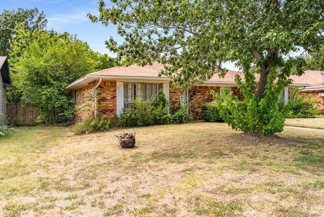 3024 Conflans Road 3026, Irving, TX 75061