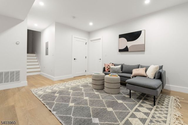 112 Valley Rd A, Montclair Twp., NJ 07042