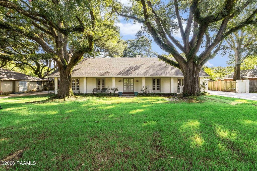 320 Lippi Boulevard, Lafayette, LA 70508