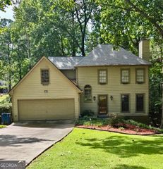 2746 Summercrest Lane, Duluth, GA 30096
