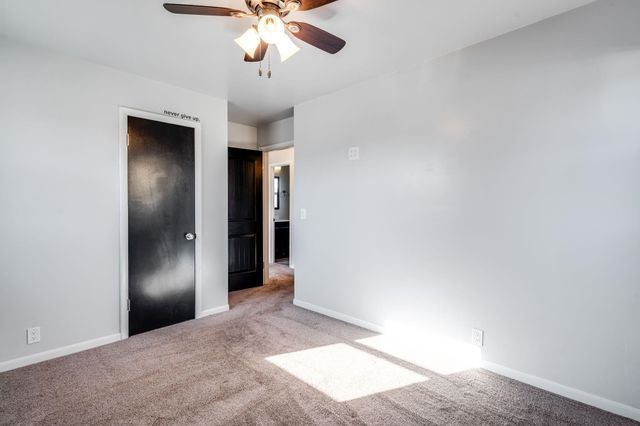 324 W 4th St, Haysville, KS 67060