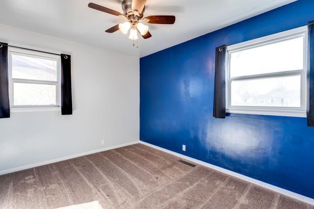 324 W 4th St, Haysville, KS 67060