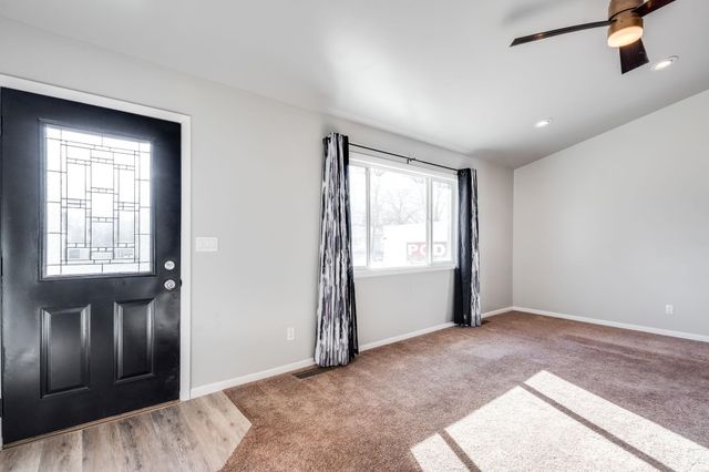 324 W 4th St, Haysville, KS 67060