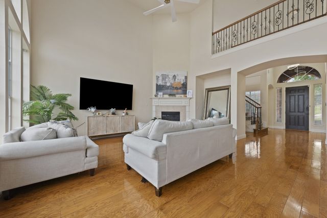 9235 Jasmine Lane, Irving, TX 75063