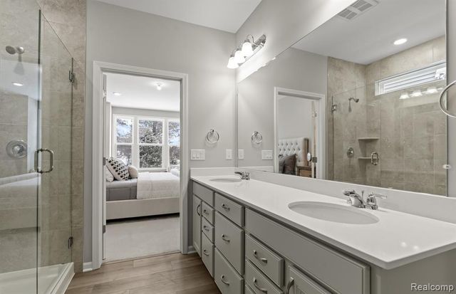 3042 Sheffield Circle, Clarkston, MI 48346