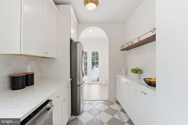 3343 MARTHA CUSTIS DR, Alexandria, VA 22302