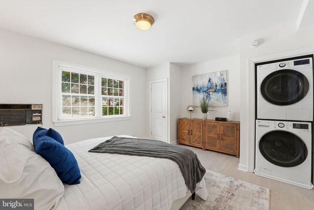 3343 MARTHA CUSTIS DR, Alexandria, VA 22302