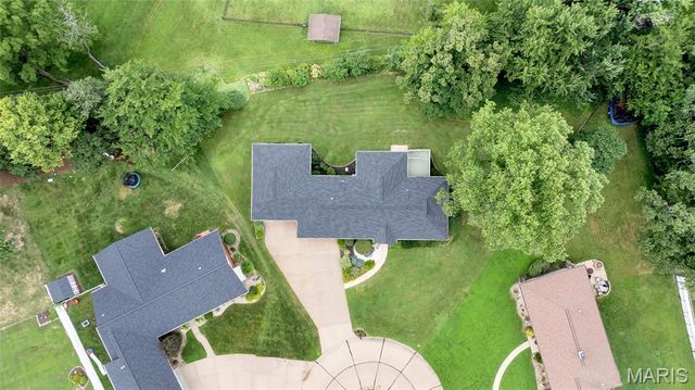 11872 Doverhill Court, Sunset Hills, MO 63128