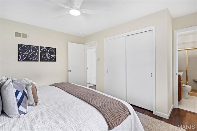 11872 Doverhill Court, Sunset Hills, MO 63128