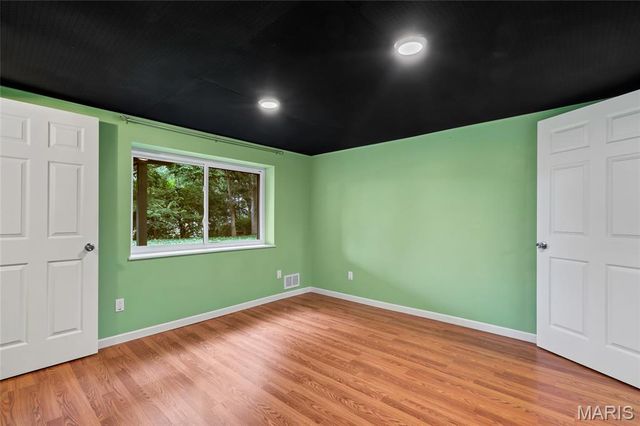 11872 Doverhill Court, Sunset Hills, MO 63128
