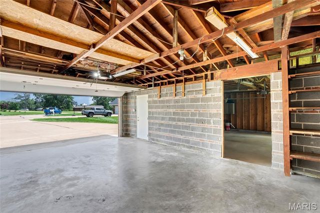 11872 Doverhill Court, Sunset Hills, MO 63128