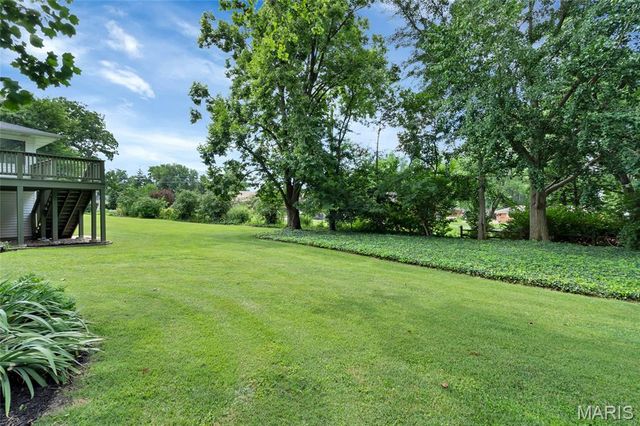 11872 Doverhill Court, Sunset Hills, MO 63128